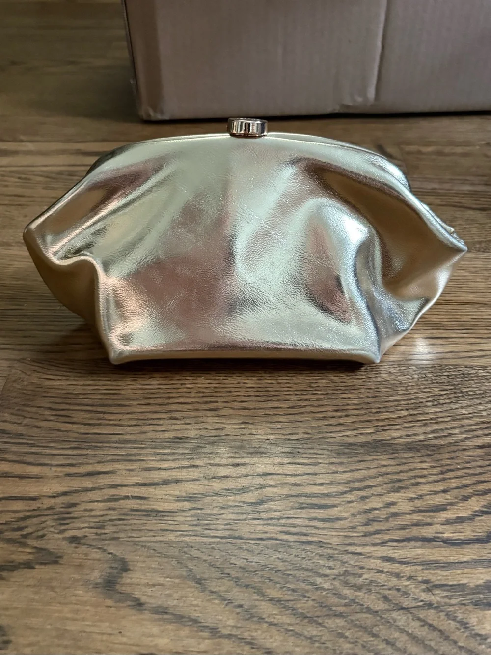 REVOLVE sleek metallic